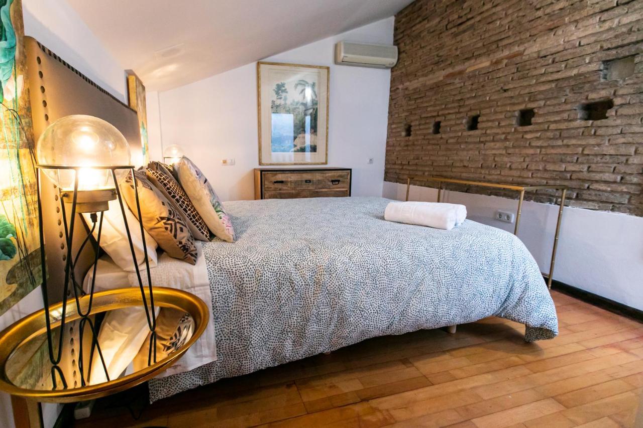 Apartamento 3 Dormitorios En Calle San Vicente. Séville Extérieur photo